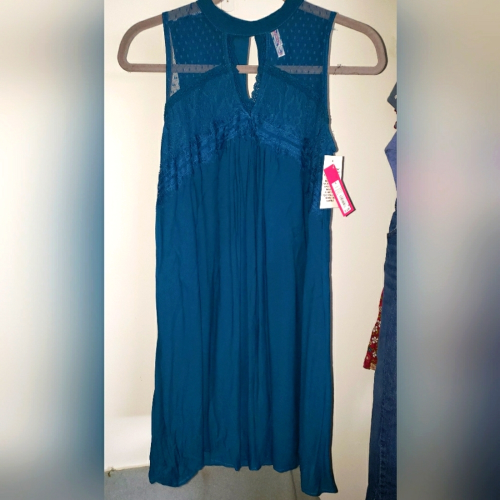 Blue Ladies Summer Top NWT sz small